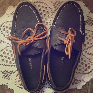 American eagle boy shoes